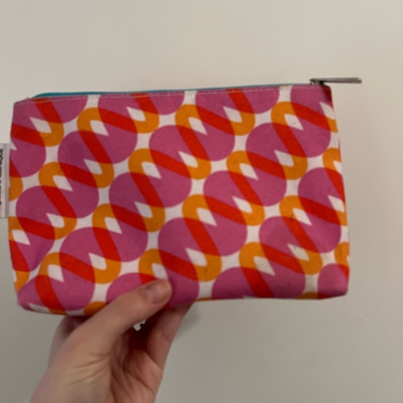 Kapitza x Clinique Orange and Pink Zippered Pouch - Picture 4 of 6